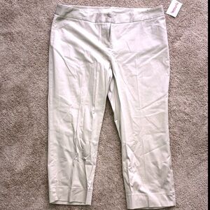 Laundry By Shelli Segal Cream Capris
